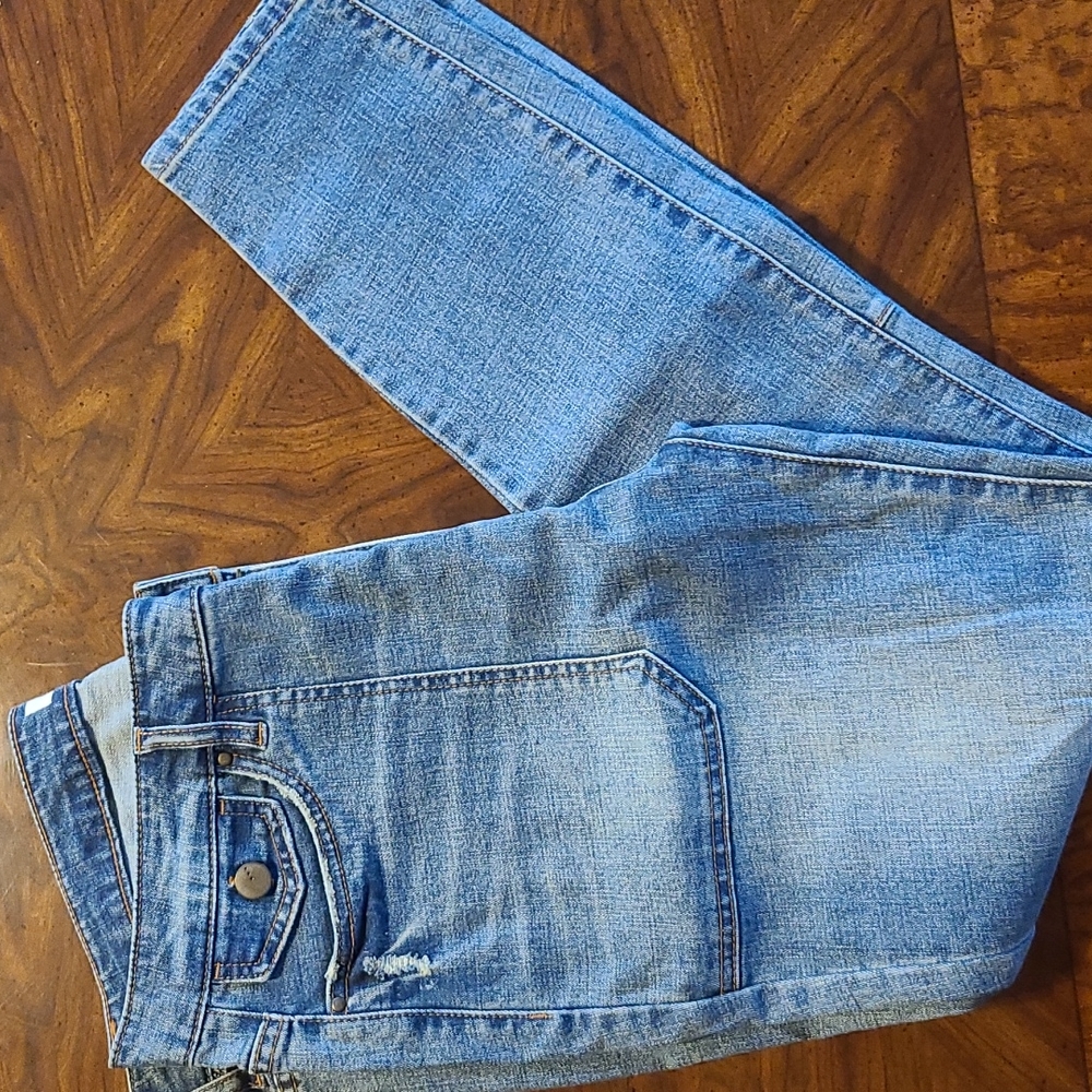 Tgla distressed